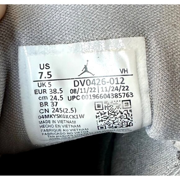 Air Jordan 1 Low SE Canvas Light Smoke Grey Sail | Women’s 7.5 - Picture 10 of 10